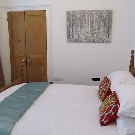 The Beatnik, Victorian Townhouse Apartment With Parking Plymouth Bagian luar foto